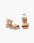 Sandalias de Mujer de Piel con Cuña y Pala Perforada – Beige