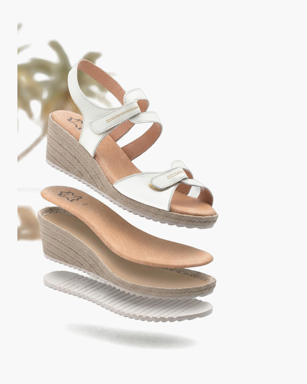 NOESLOMISMO BY DILEMA Sandalias para Mujer de Cuña Cómodas con Cierre de Velcro Ajustable | Zapatos de Verano Ergonómicos para Caminar, Ciudad y Playa | Fabricadas en España - Beige