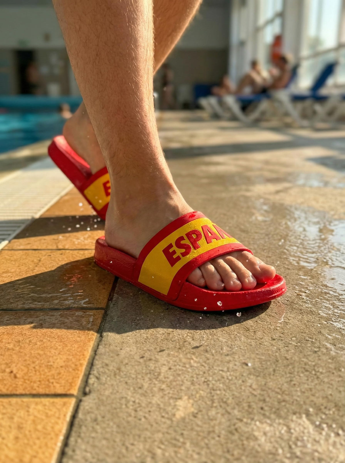 NOESLOMISMO BY DILEMA Chanclas Pala Bandera España Unisex | Sandalias de Goma EVA Ligeras y Cómodas | Antideslizantes para Piscina, Playa, Ducha y Baño, Suela Acolchada, Abiertas, Verano Hombre Mujer - España