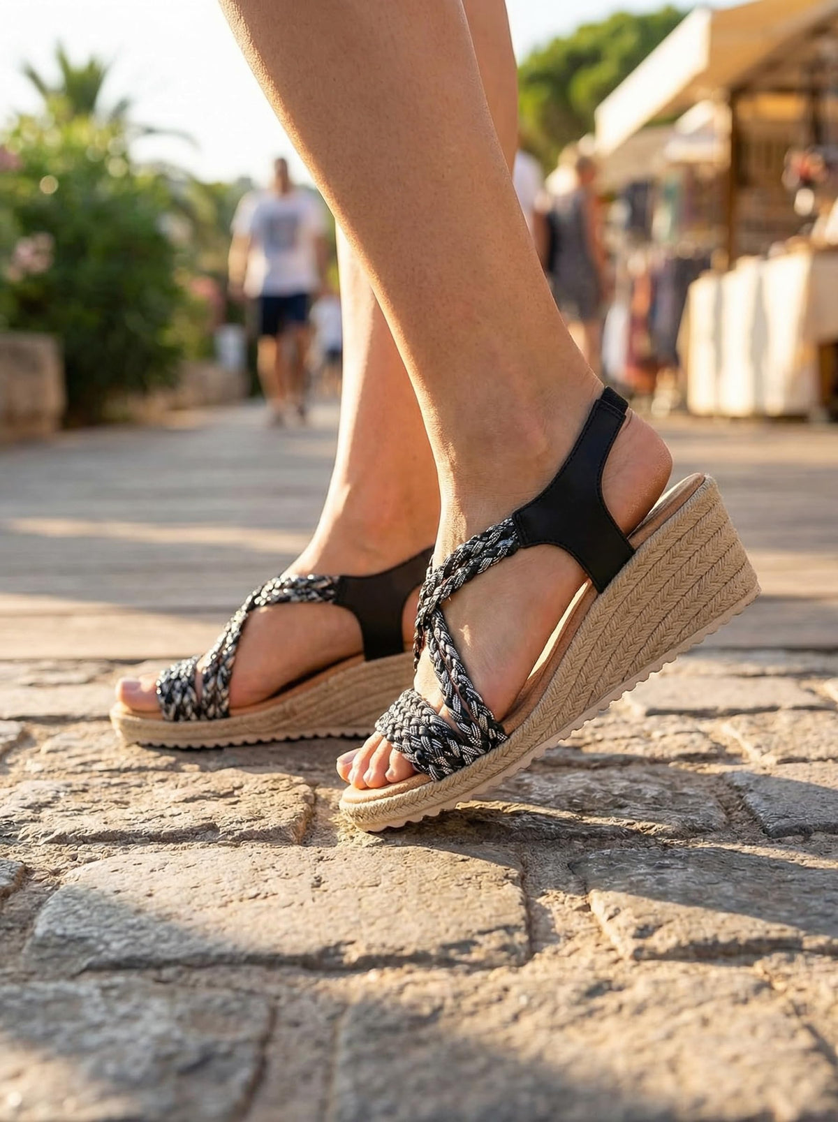 NOESLOMISMO BY DILEMA Sandalias de Cuña de Yute para Mujer Hechas en España - Tiras Trenzadas Metalizadas con Plantilla Ergonómica - Calzado Cómodo y Antideslizante para Uso Diario y Vacaciones - Negro-Plata